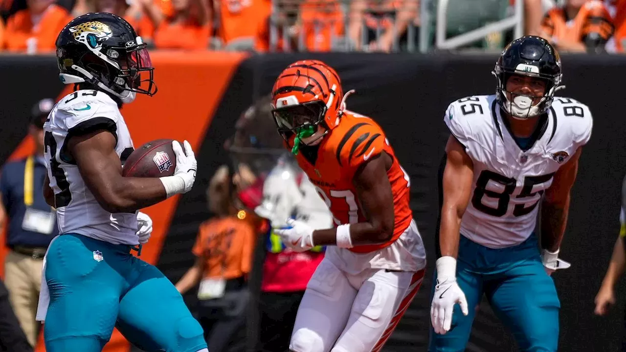 Trevor Lawrence looking at defense during Jaguars-Bengals Week 4 predictions analysis